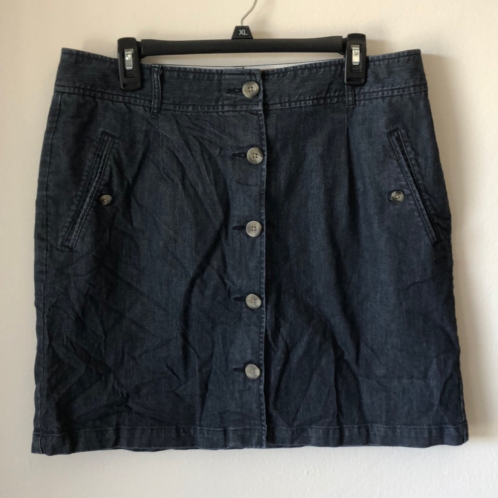 📍Dockers button down skirt